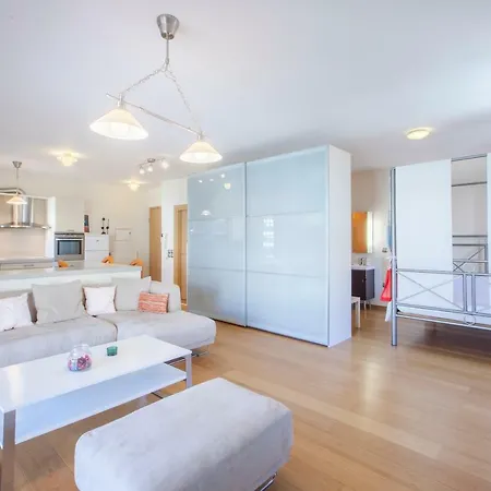 Apartment Airport & Mall Thessaloniki